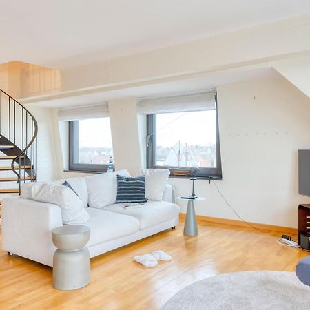Spacious Duplex With Beautiful View Near The Sea コクセッド エクステリア 写真