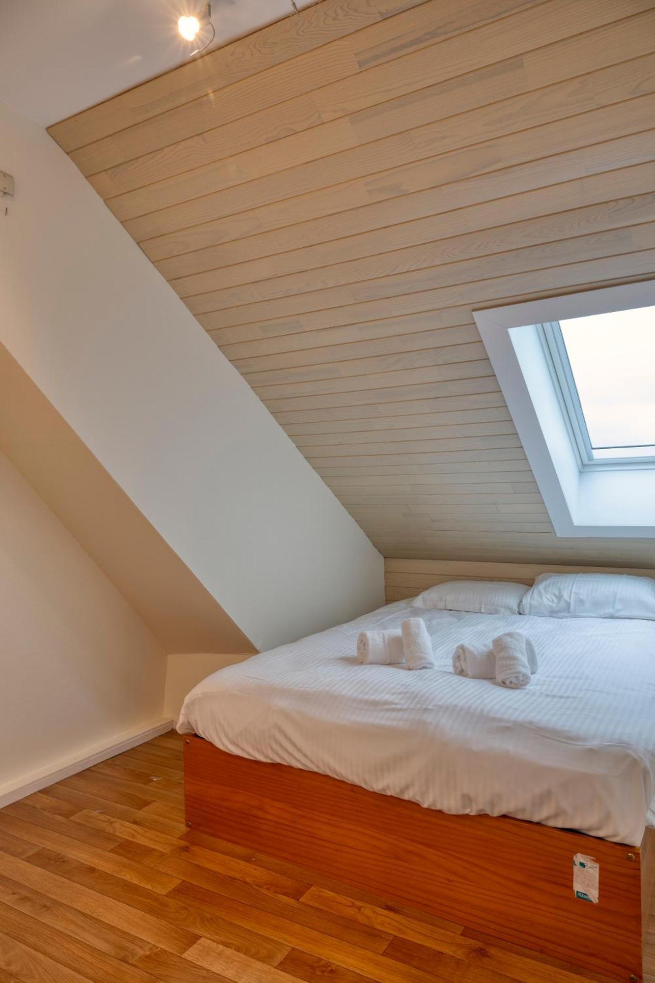Spacious Duplex With Beautiful View Near The Sea コクセッド エクステリア 写真