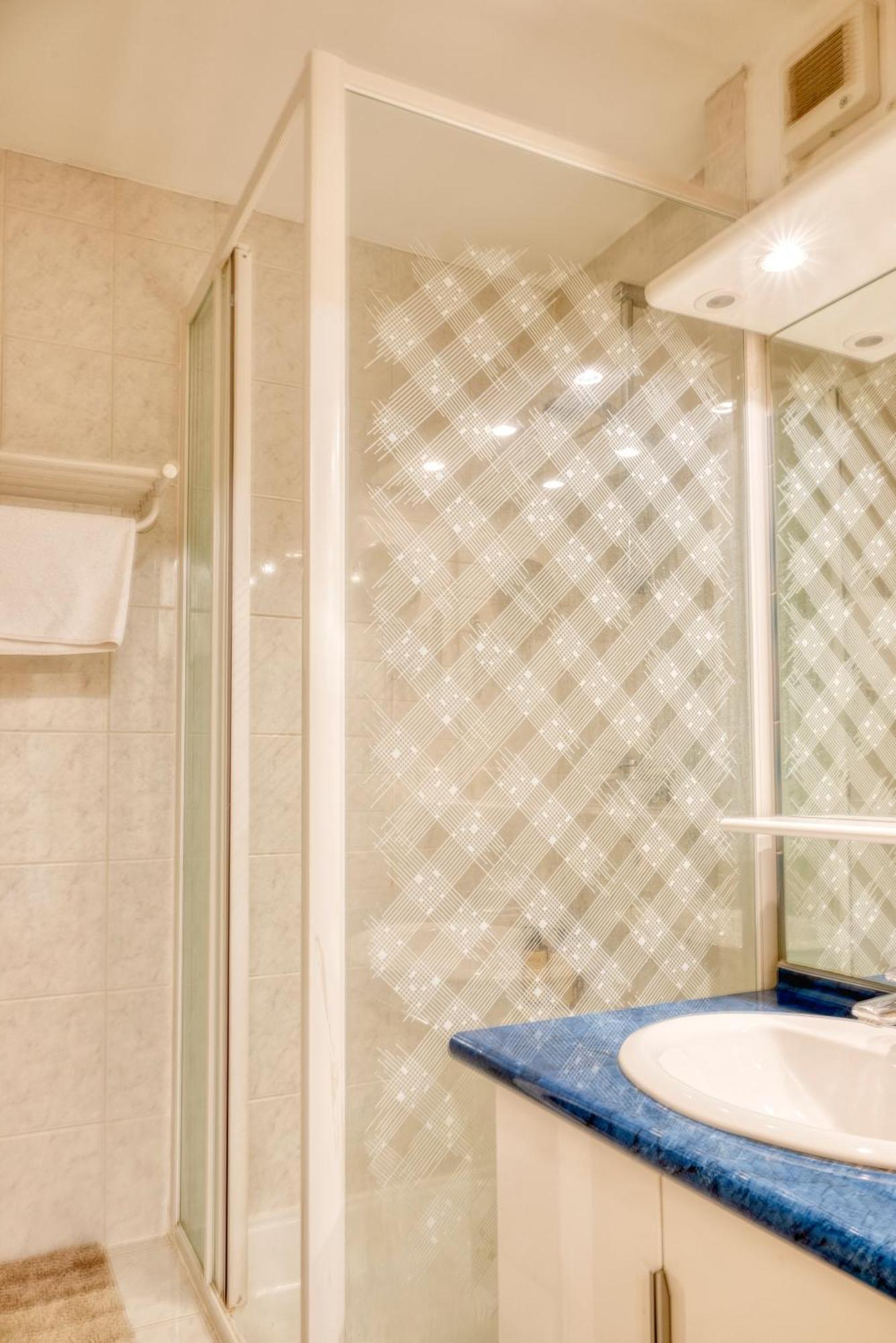 Spacious Duplex With Beautiful View Near The Sea コクセッド エクステリア 写真
