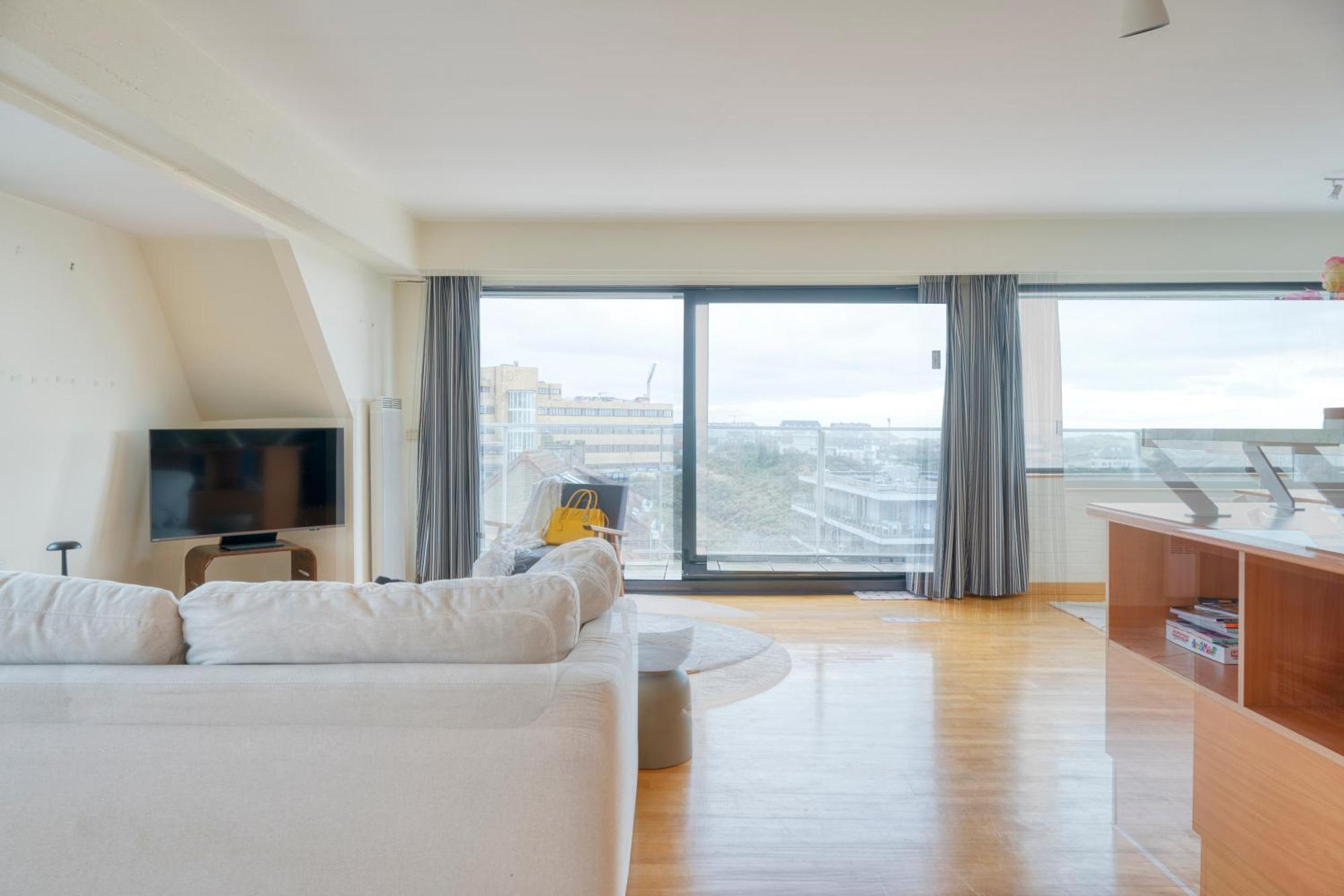 Spacious Duplex With Beautiful View Near The Sea コクセッド エクステリア 写真