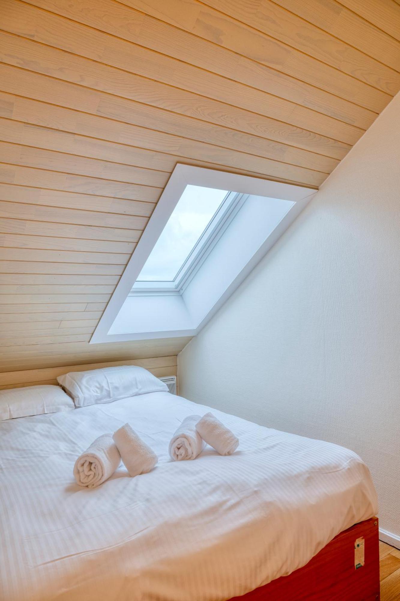 Spacious Duplex With Beautiful View Near The Sea コクセッド エクステリア 写真
