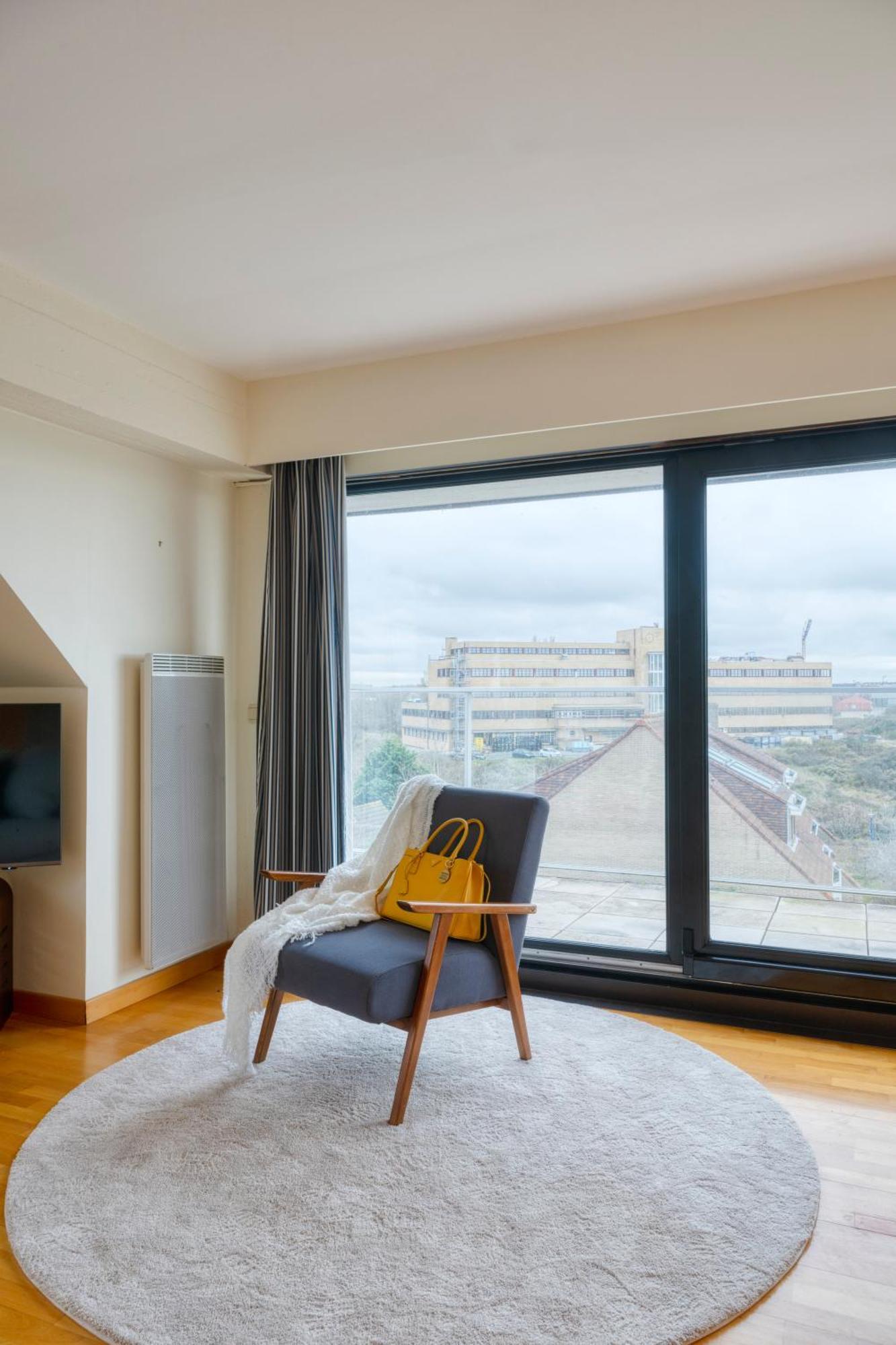 Spacious Duplex With Beautiful View Near The Sea コクセッド エクステリア 写真