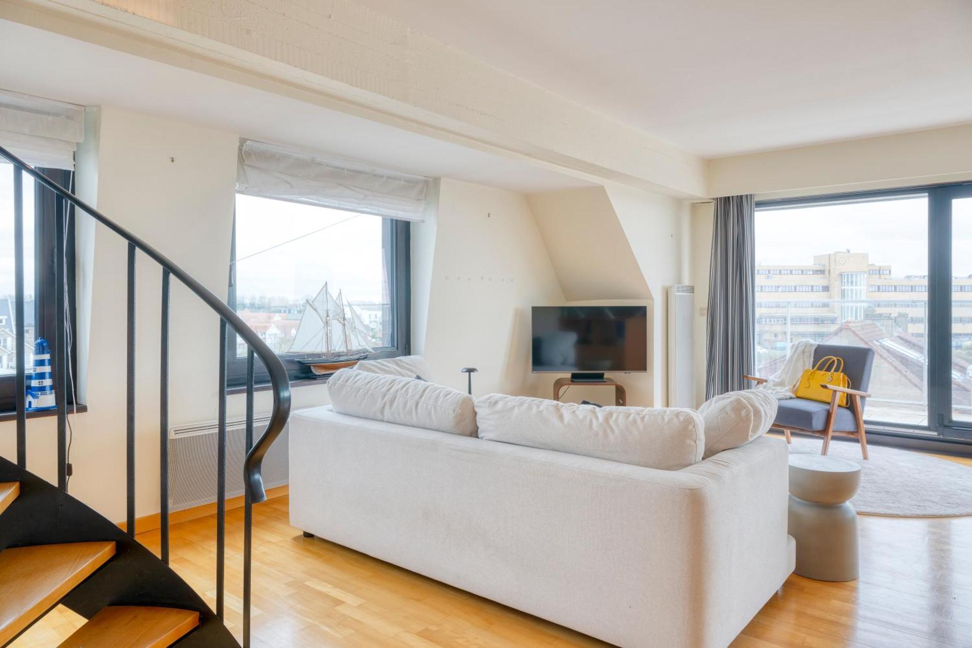 Spacious Duplex With Beautiful View Near The Sea コクセッド エクステリア 写真